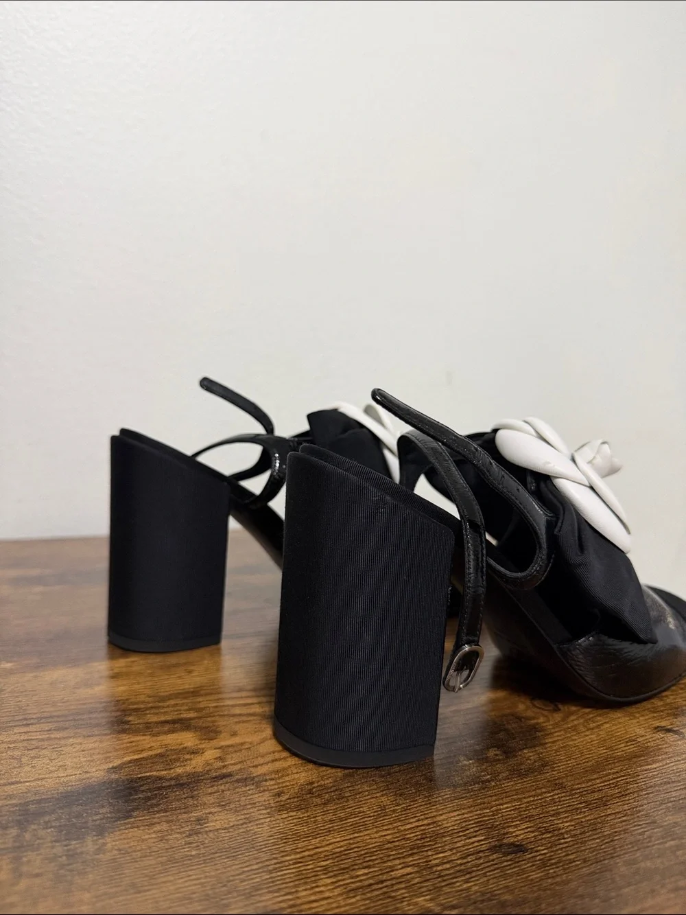 CHANEL heels good